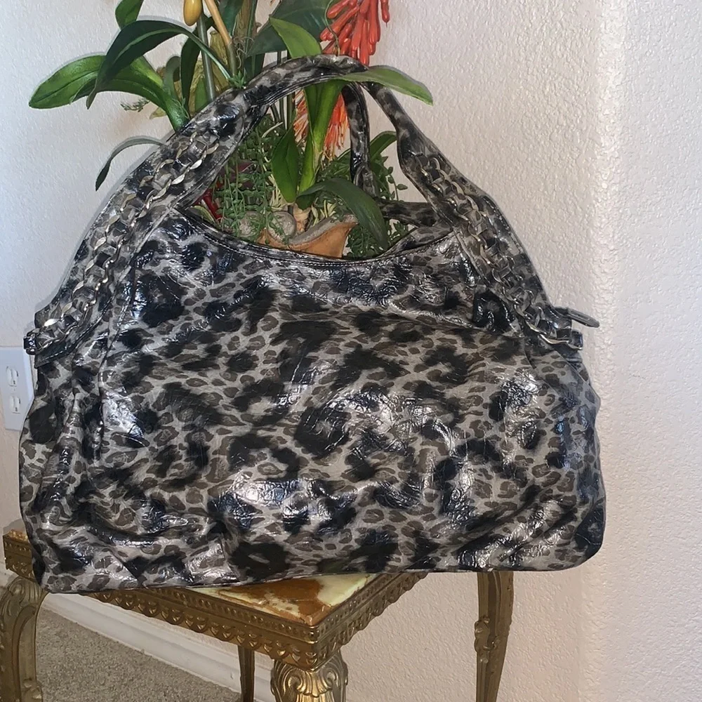 ALDO black/grey leopard bag, top handles, chains. faux leather, zip, pocket. EUC